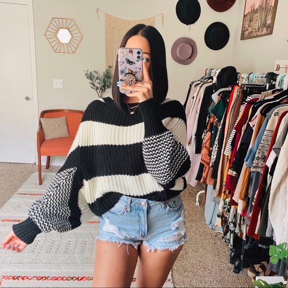 SOLD Striped Oversized Balloon Sleeve Sweater - Picture 5 of 9